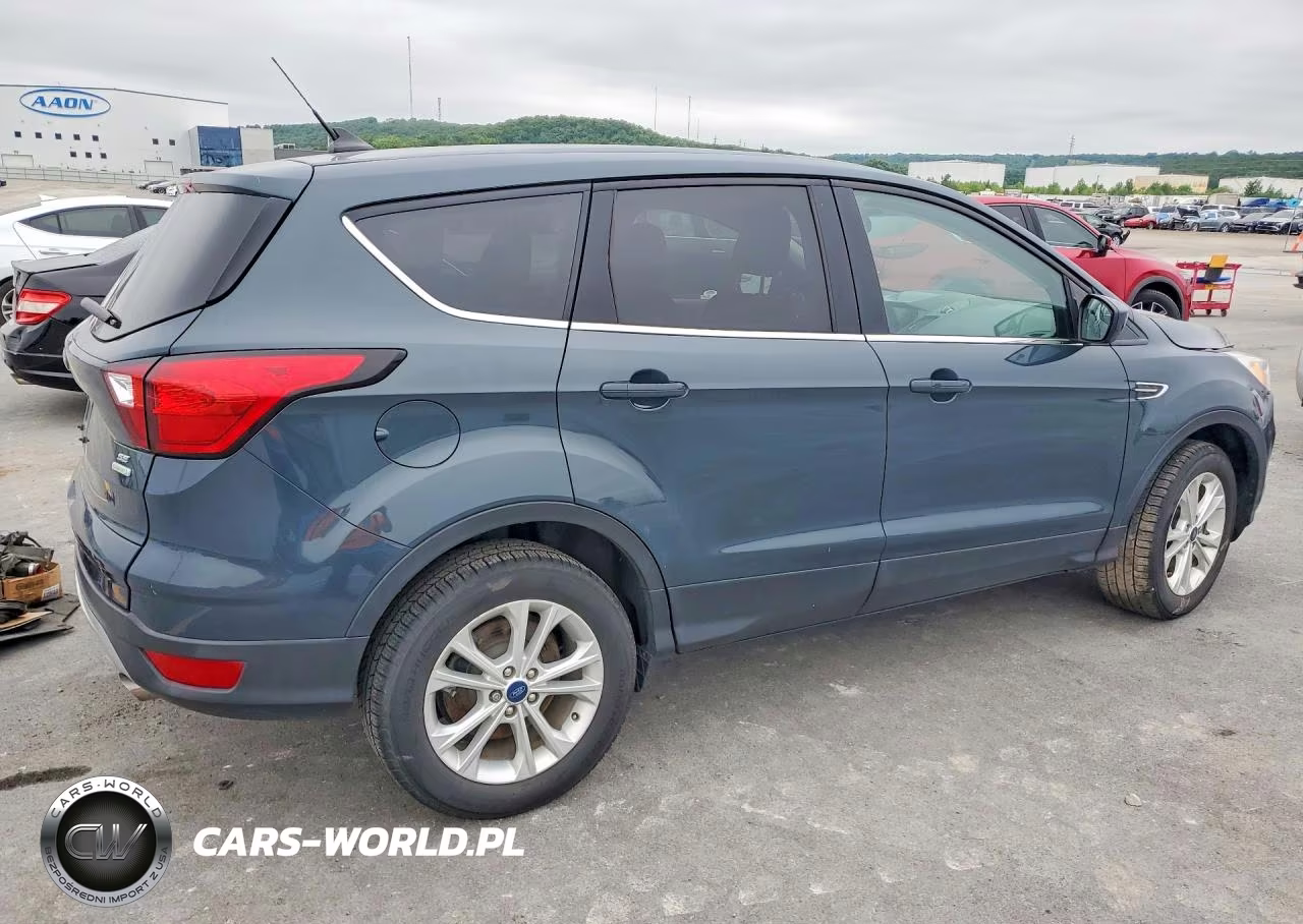 2019 Ford Escape Se VIN:1FMCU0GD3KUC05247 - 3