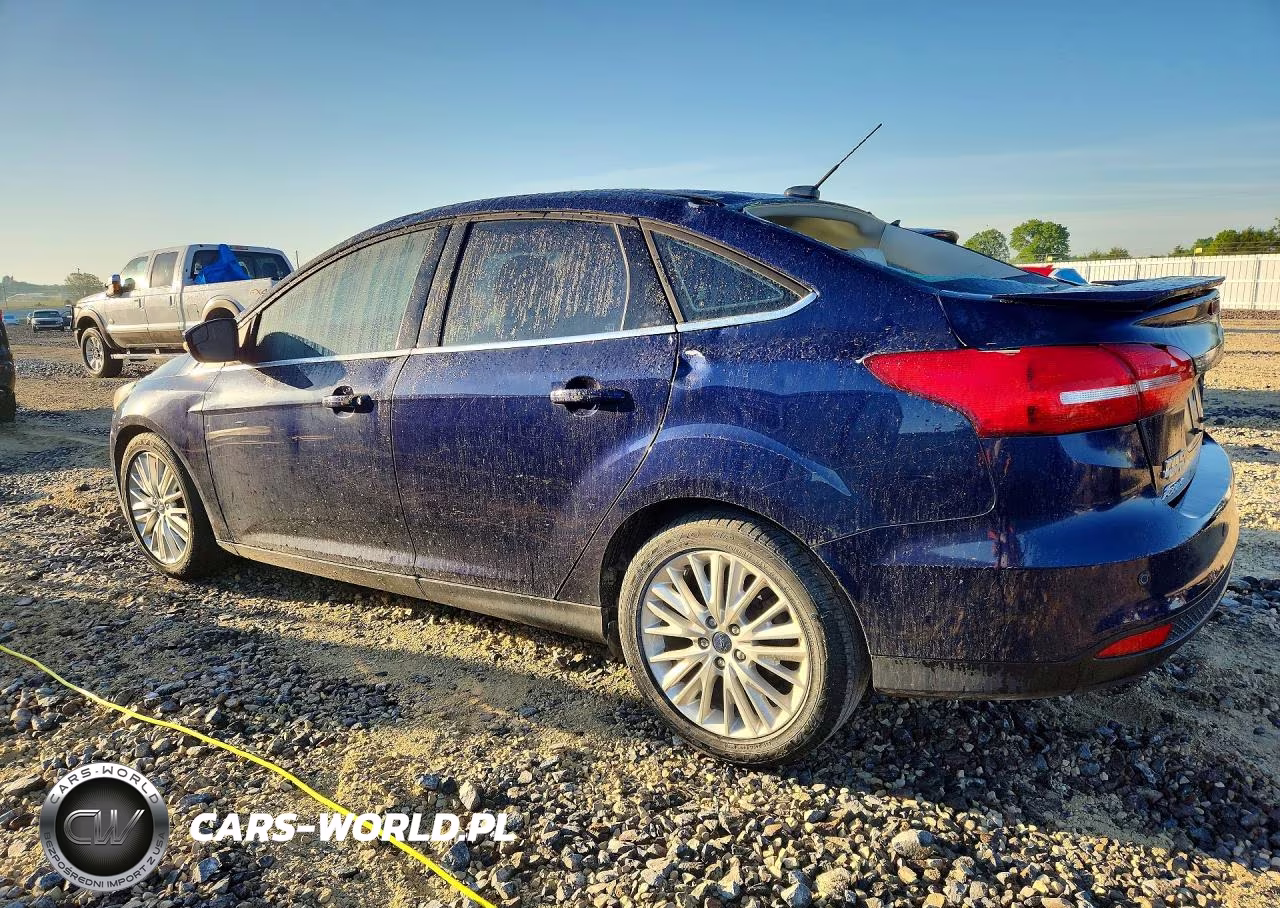 2017 Ford Focus Titanium VIN:1FADP3J27HL268557 - 2