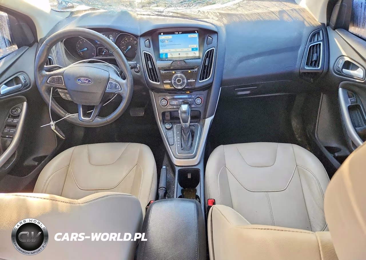 2017 Ford Focus Titanium VIN:1FADP3J27HL268557 - 8