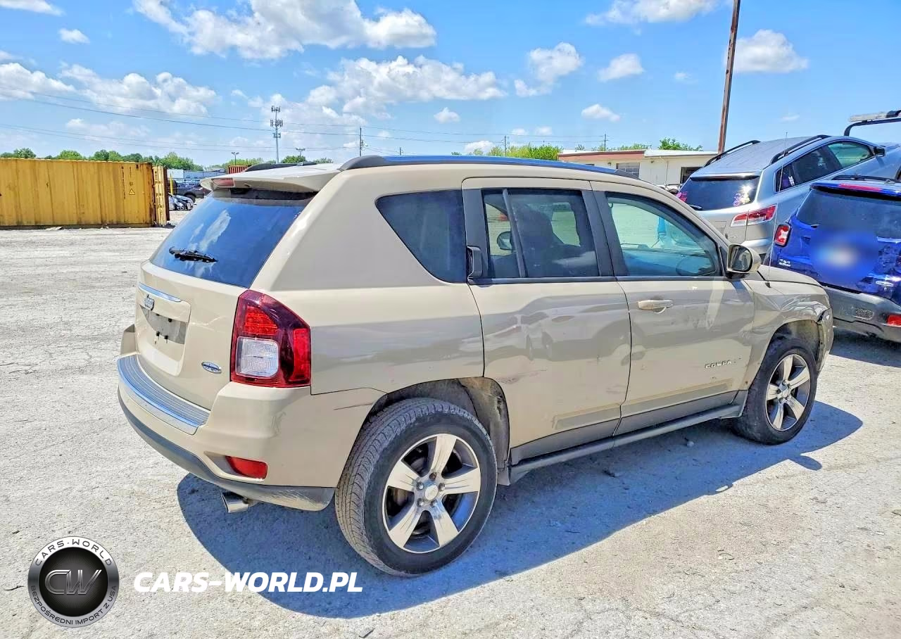 2016 Jeep Compass Latitude VIN:1C4NJCEA9GD785059 - 3