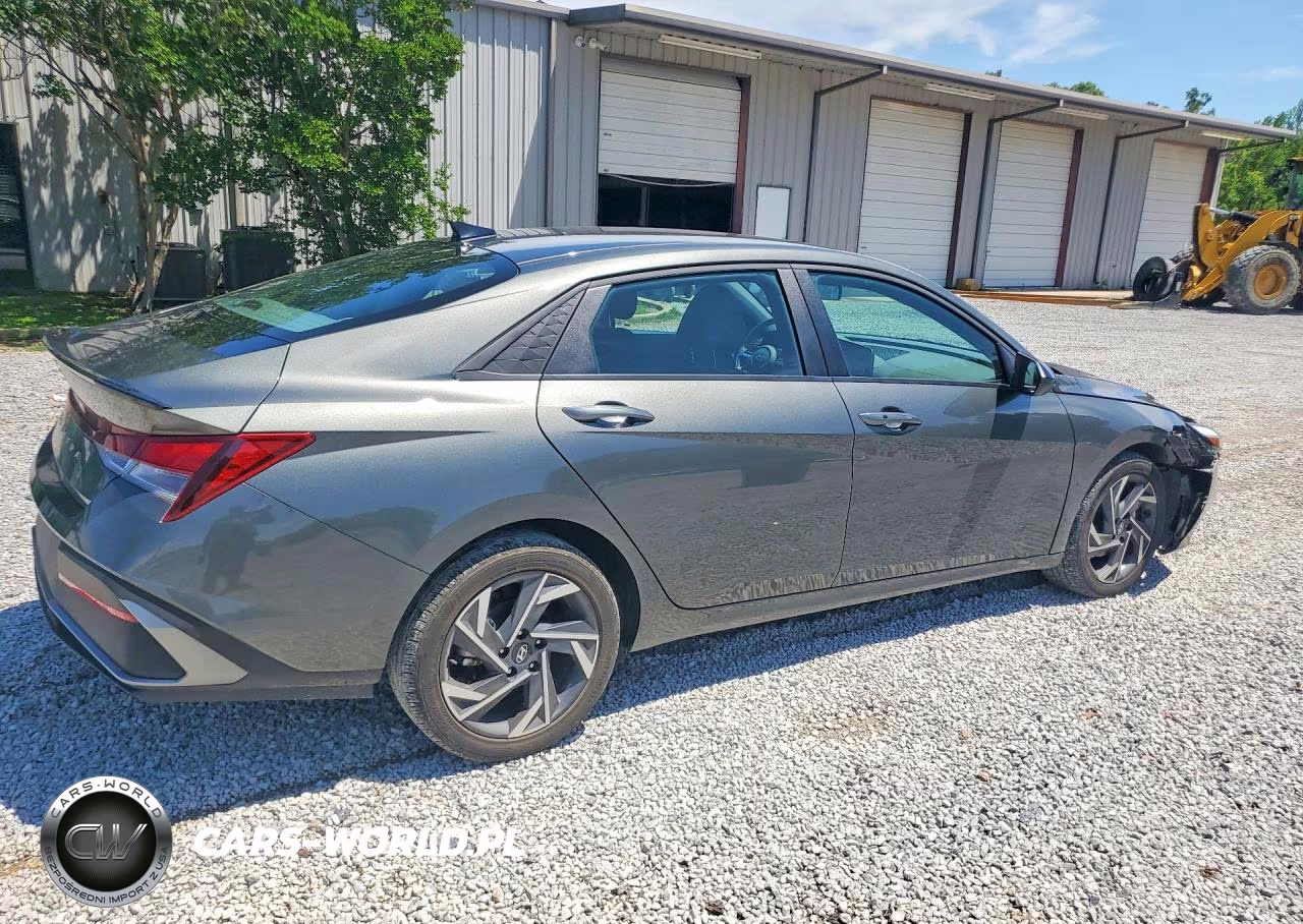 2025 Hyundai Elantra Sel Sport VIN:KMHLM4DG4SU949395 - 3