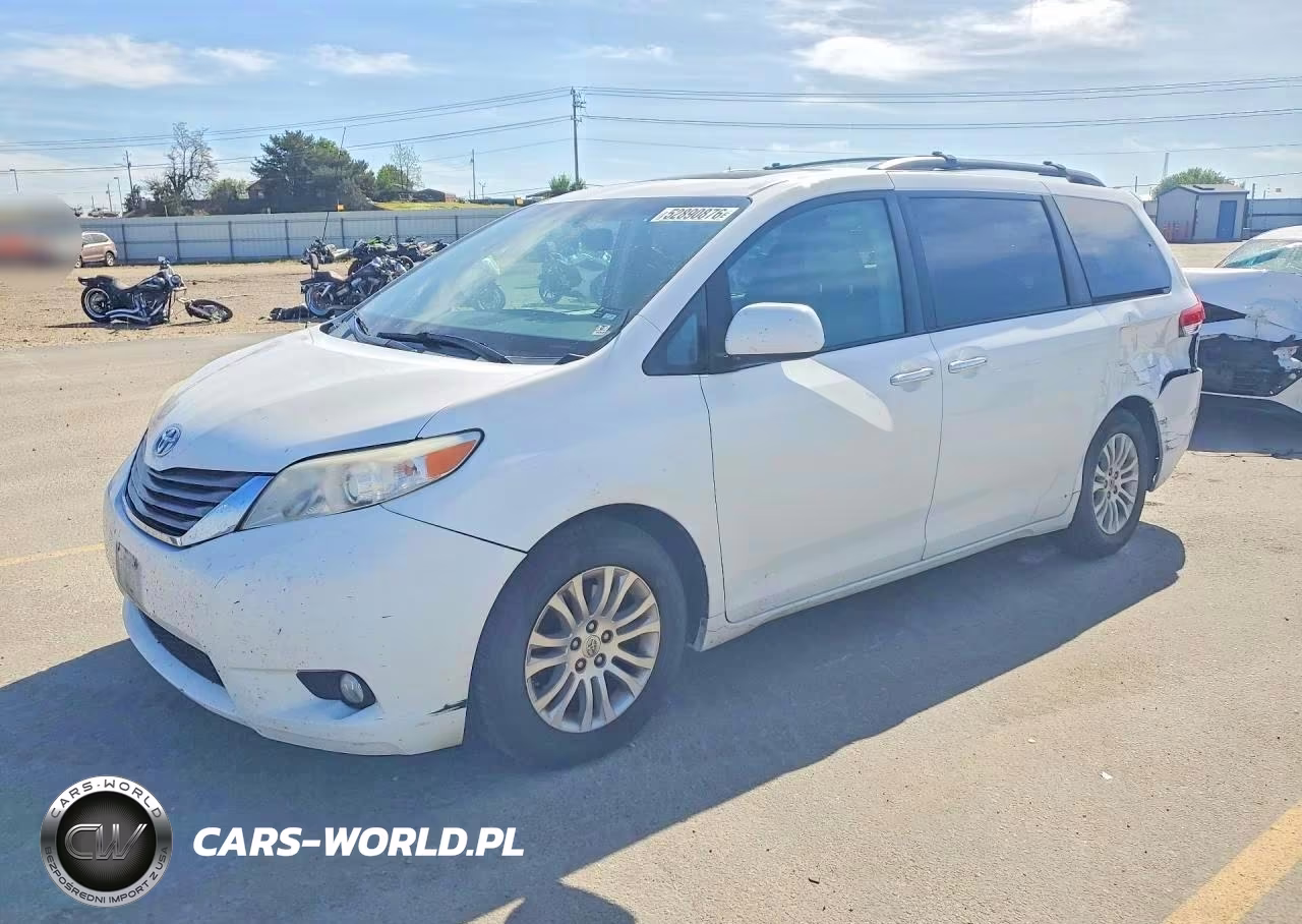 2014 Toyota Sienna Xle 8-Passenger
