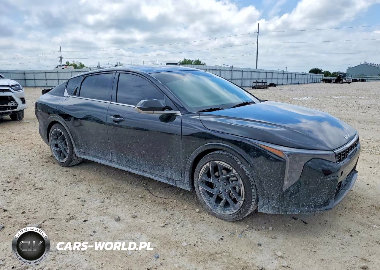 2025 Kia K4 Gt Line VIN:3KPFW4DE6SE234563 - 4