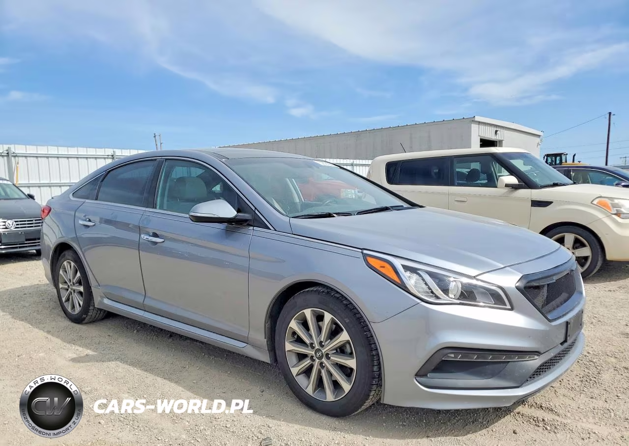 2016 Hyundai Sonata Limited VIN:5NPE34AF0GH389694 - 4