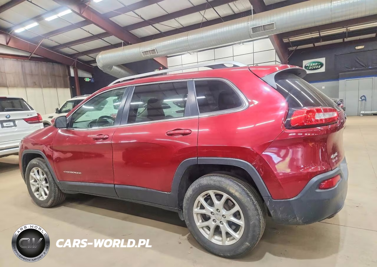 2015 Jeep Cherokee Latitude VIN:1C4PJMCB3FW697315 - 2