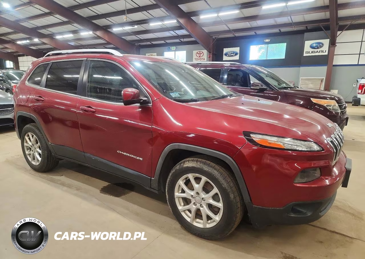 2015 Jeep Cherokee Latitude VIN:1C4PJMCB3FW697315 - 4
