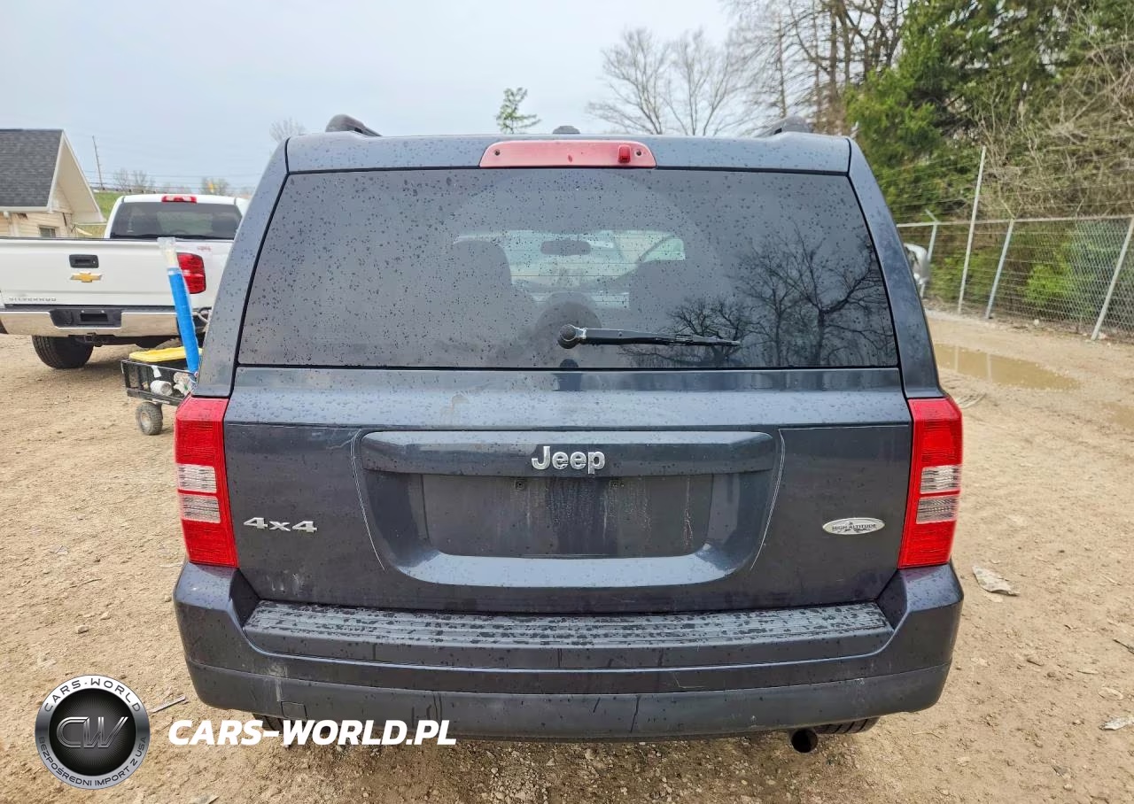 2015 Jeep Patriot Latitude VIN:1C4NJRFB7FD176125 - 6