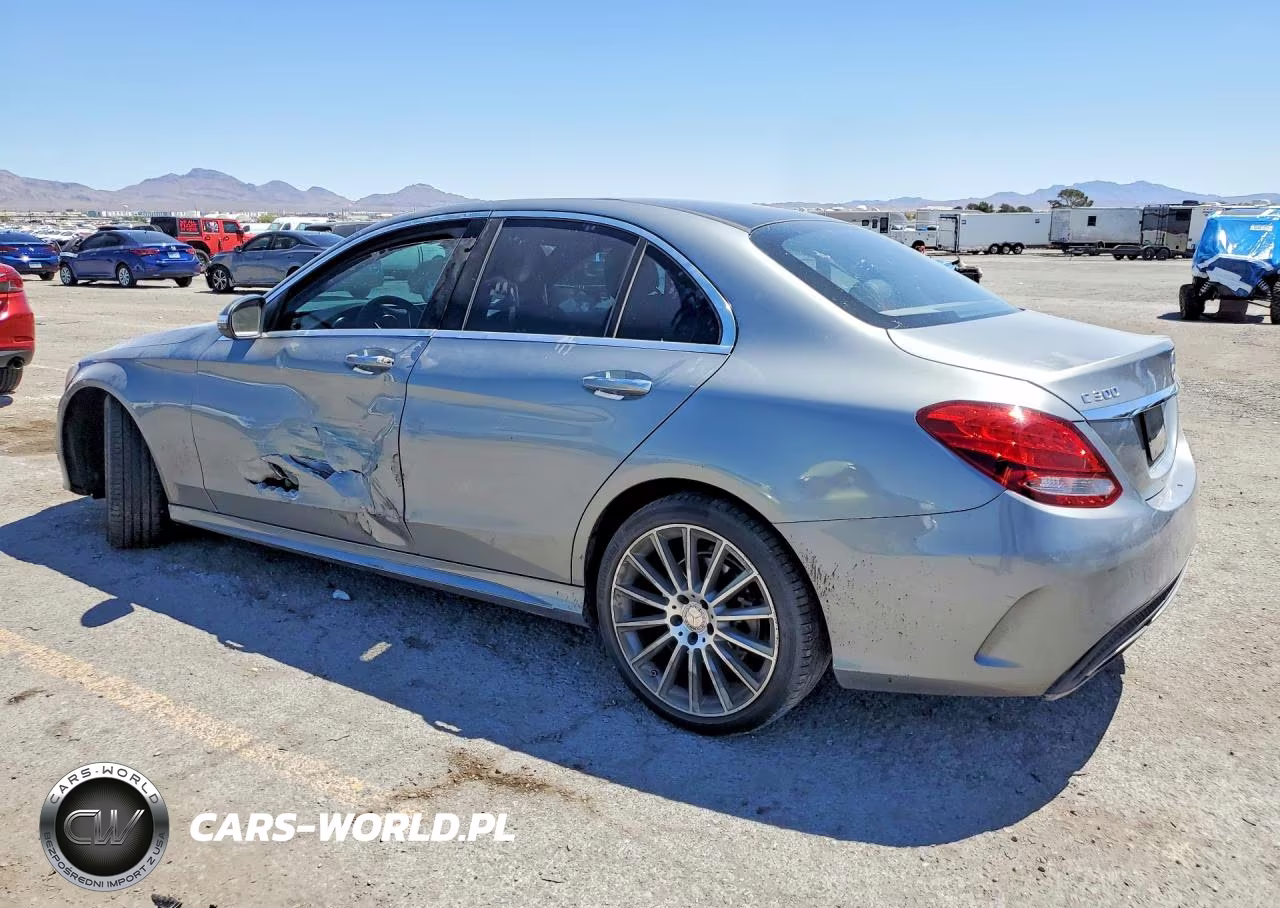 2015 Mercedes-Benz C 300 4Matic VIN:55SWF4KBXFU013295 - 2