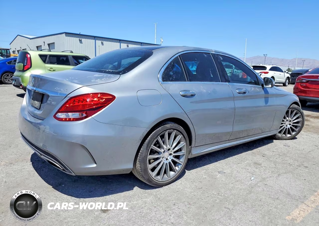 2015 Mercedes-Benz C 300 4Matic VIN:55SWF4KBXFU013295 - 3