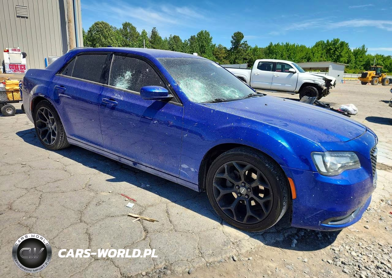 2019 Chrysler 300 S VIN:2C3CCABG3KH515419 - 4