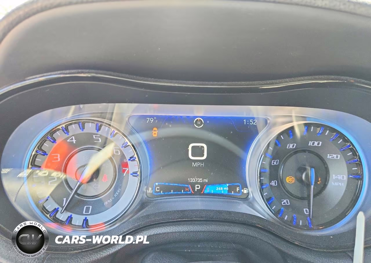 2019 Chrysler 300 S VIN:2C3CCABG3KH515419 - 9