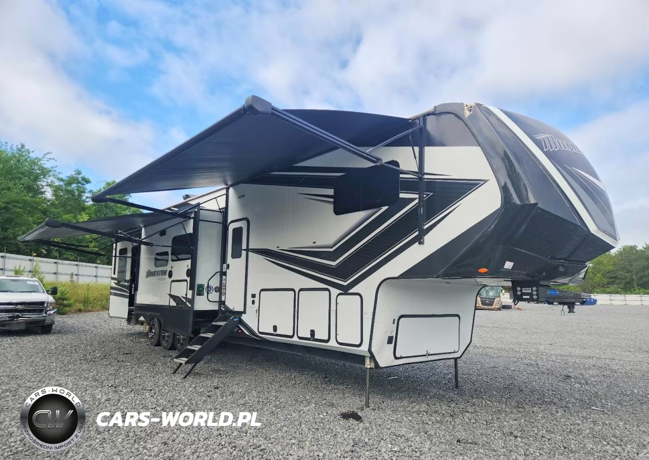 2023 Grand Design Momentum Toy Hauler Camper – zdjęcie 1 z 10