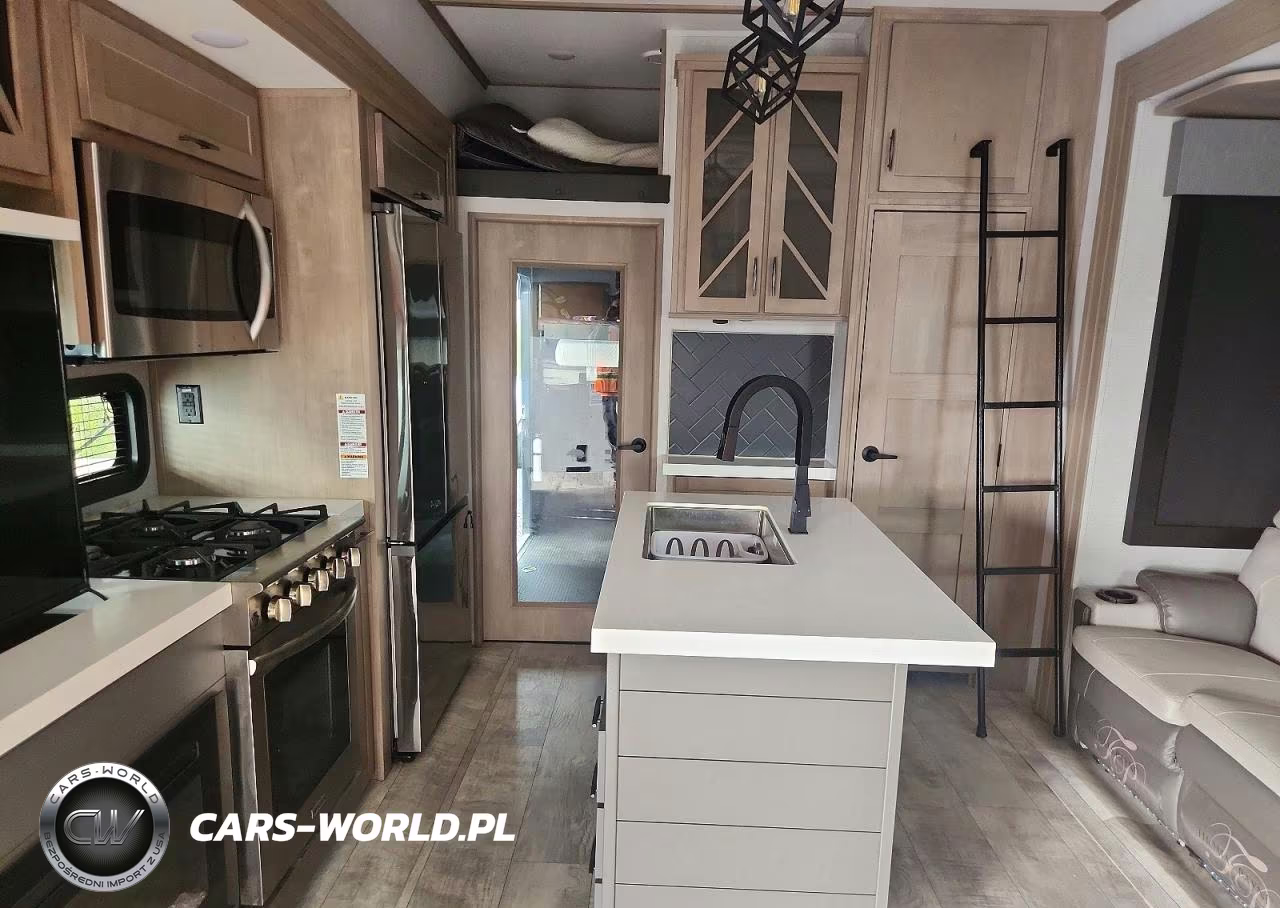 2023 Grand Design Momentum Toy Hauler Camper VIN:573FM4735PBB00451 - 6