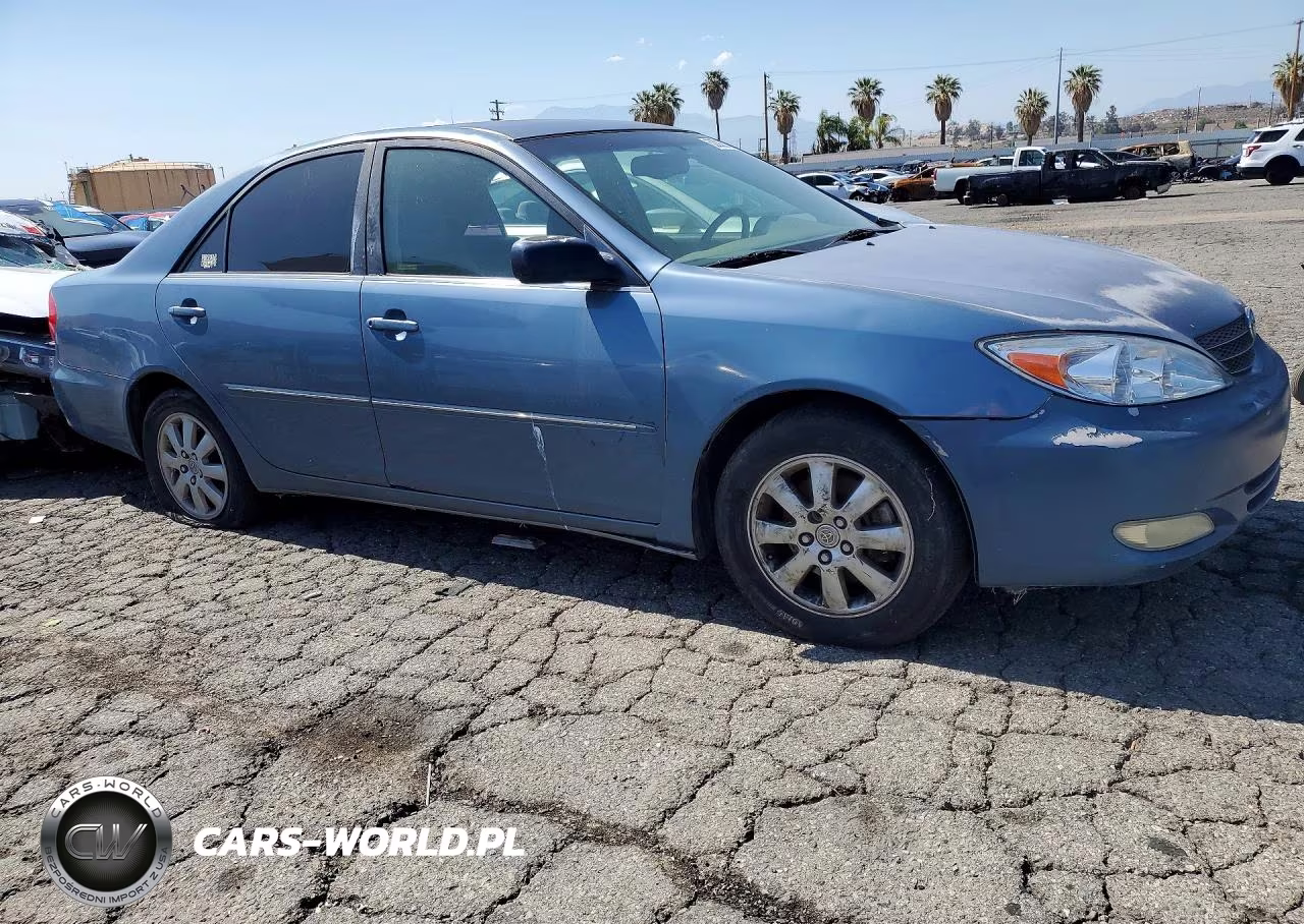 2004 Toyota Camry Xle V6 VIN:JTDBF32K140152981 - 4