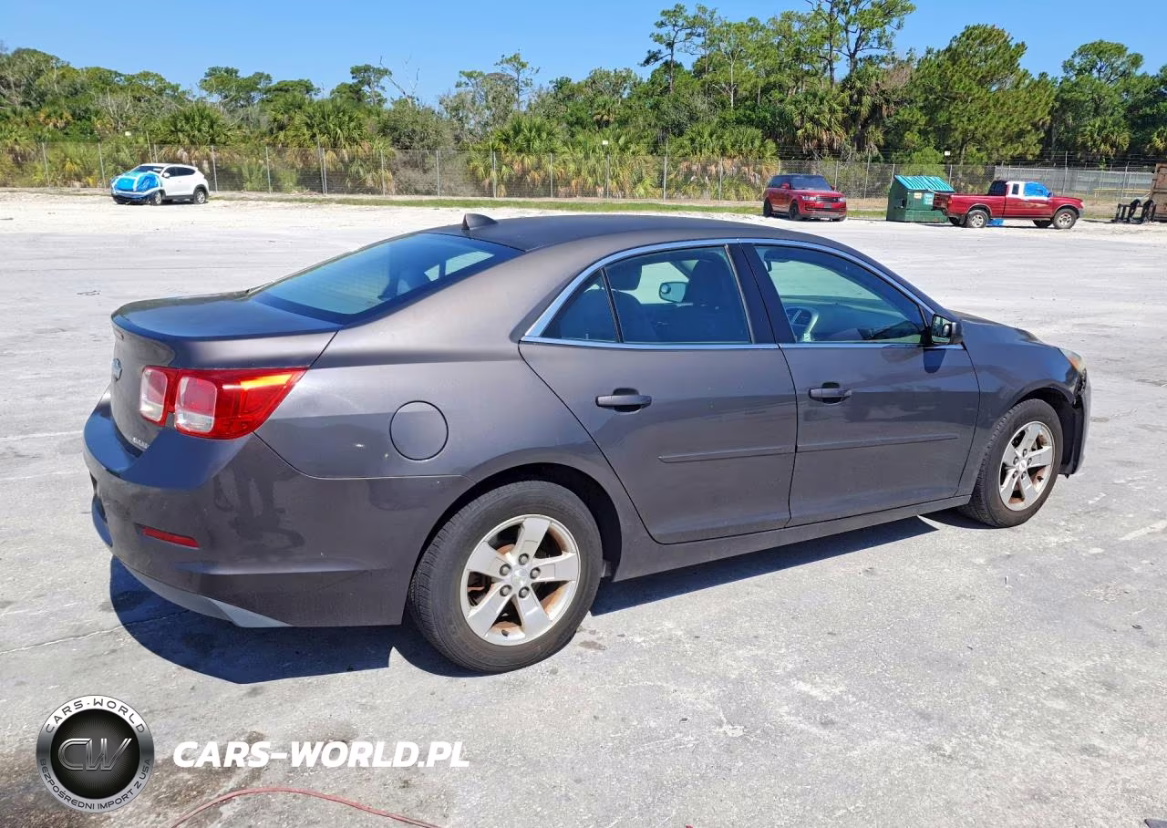 2013 Chevrolet Malibu Ls VIN:1G11B5SA9DF236689 - 3