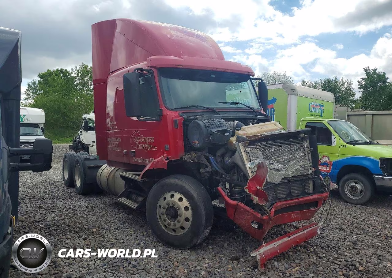 2013 Volvo Vnm Semi Truck