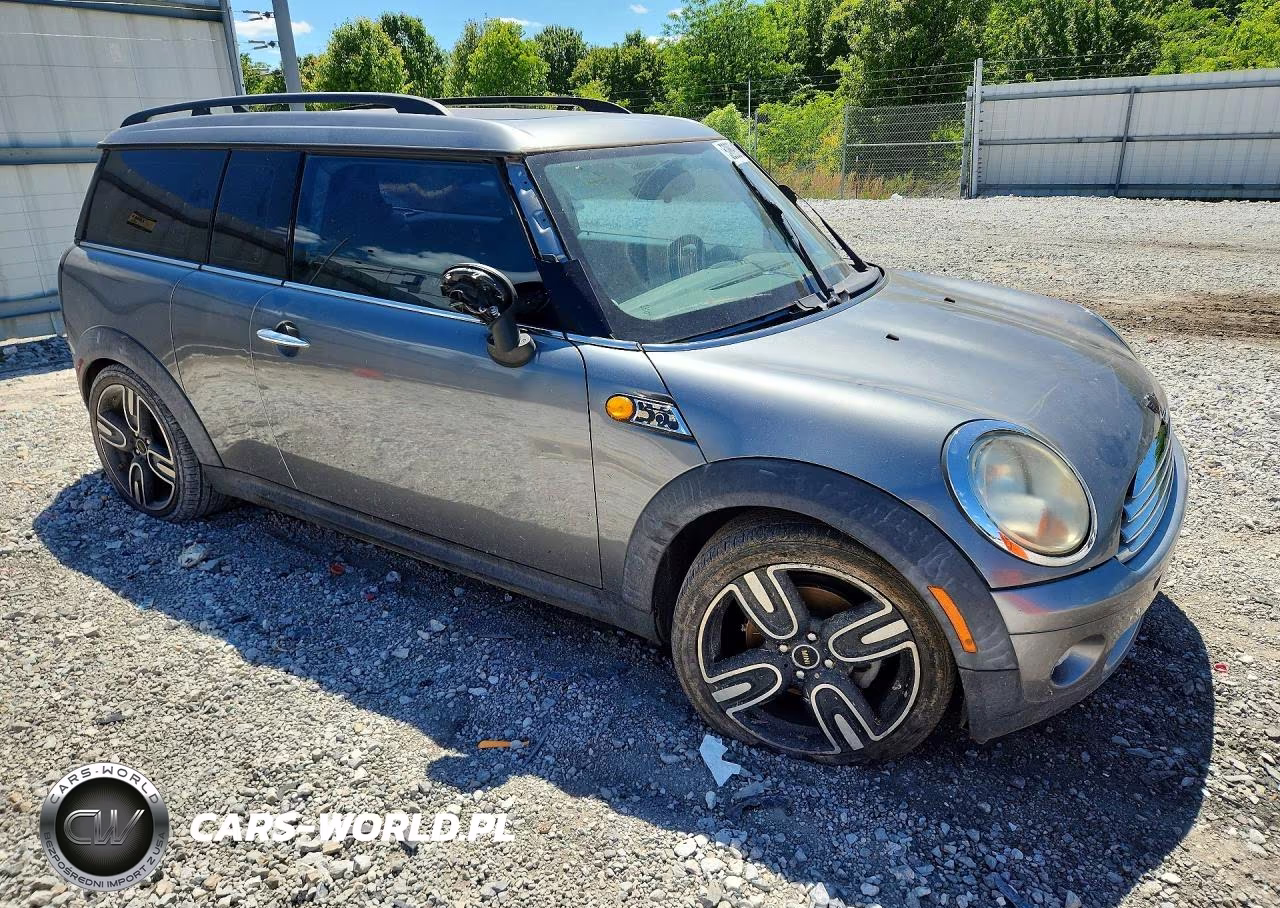 2010 Mini Cooper Clubman VIN:WMWML3C57ATX38960 - 4