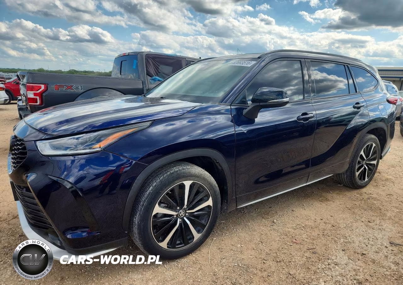 2022 Toyota Highlander Xse