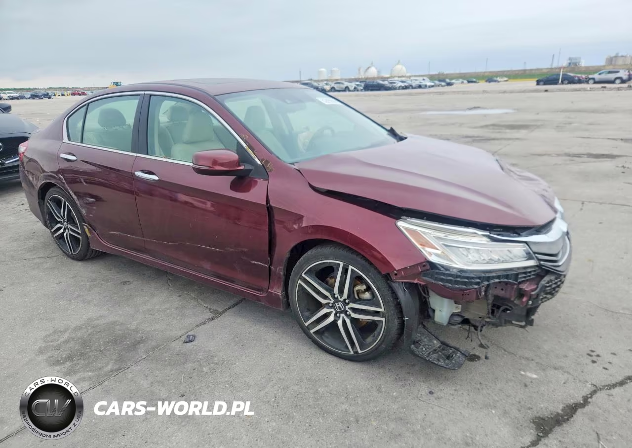 2017 Honda Accord Touring VIN:1HGCR3F96HA016253 - 4