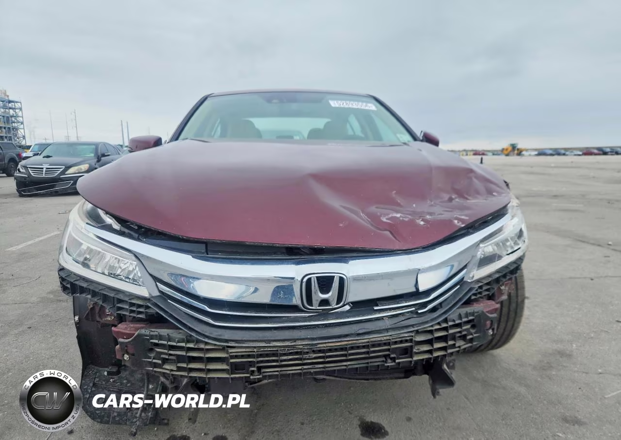2017 Honda Accord Touring VIN:1HGCR3F96HA016253 - 5