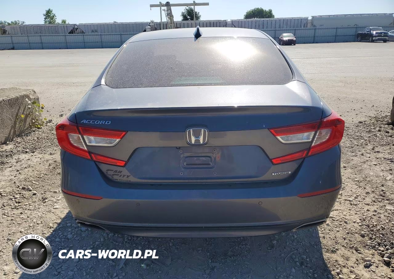 2018 Honda Accord Touring VIN:1HGCV1F98JA100239 - 6