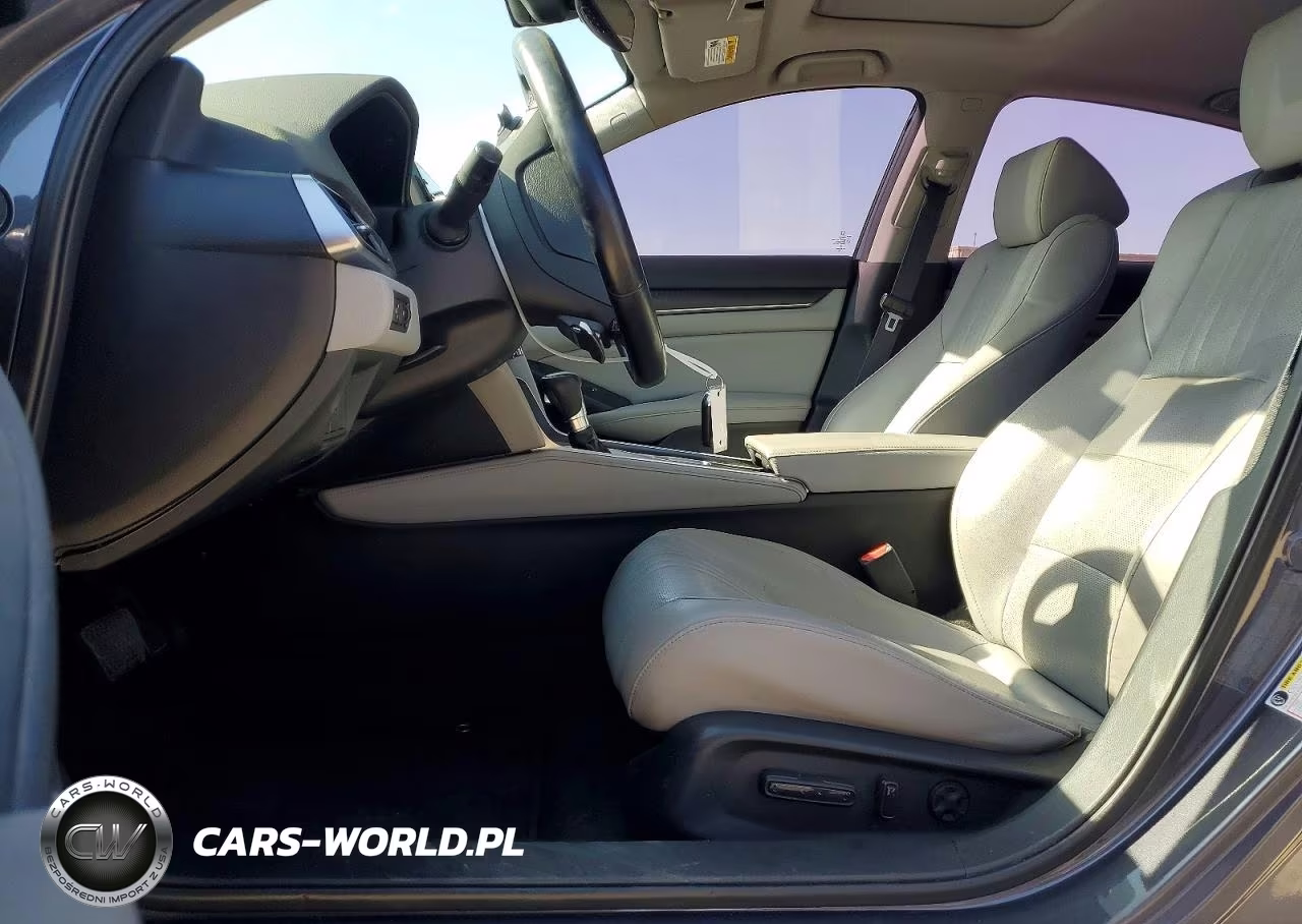 2018 Honda Accord Touring VIN:1HGCV1F98JA100239 - 7