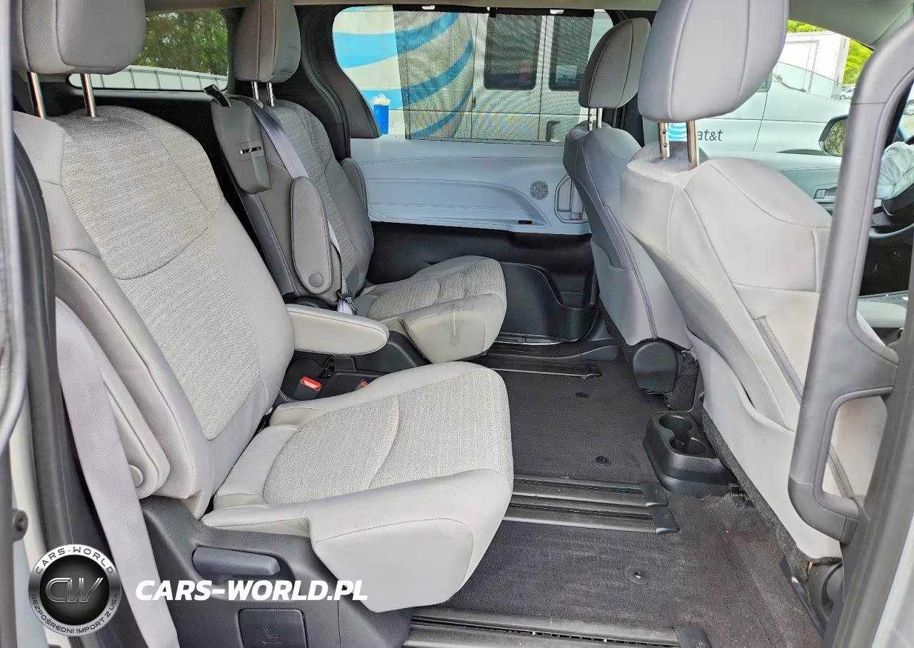 2025 Toyota Sienna Le VIN:5TDBRKECXSS268339 - 11