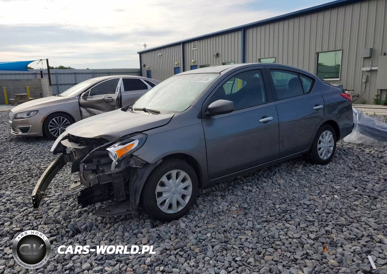 2016 Nissan Versa 1.6 Sv – zdjęcie 1 z 13
