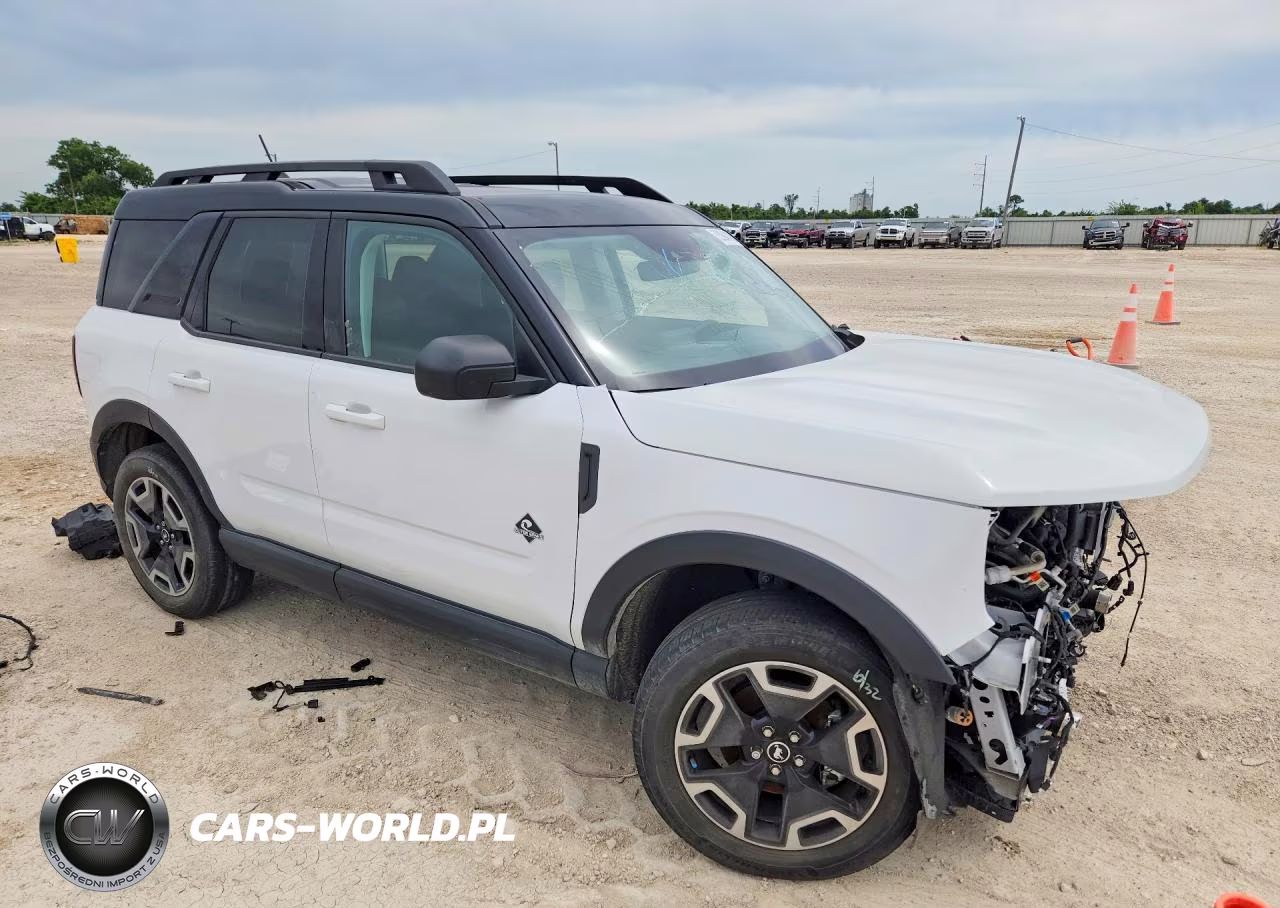 2023 Ford Bronco Sport Outer Banks VIN:3FMCR9C61PRE12196 - 4