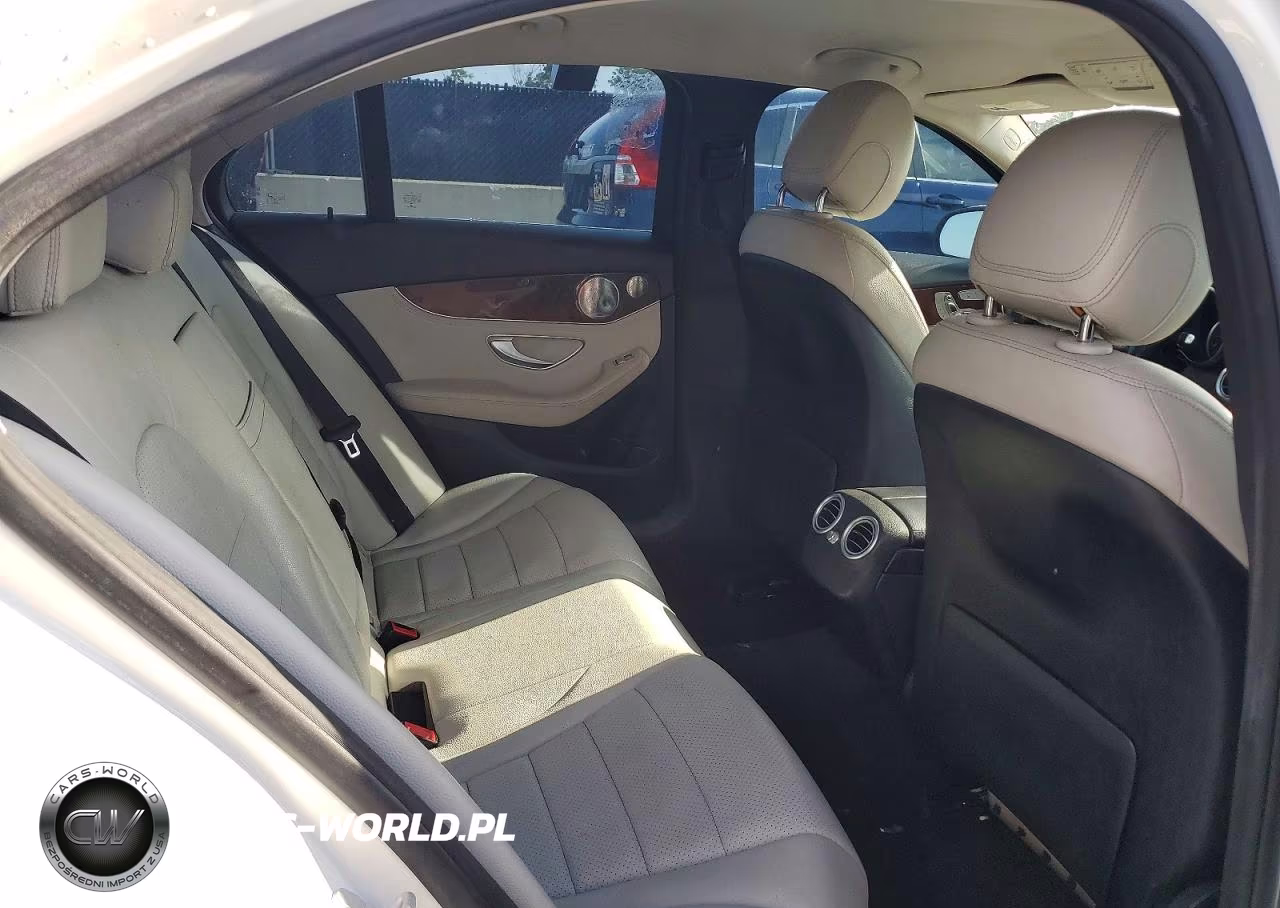 2015 Mercedes-Benz C 300 4Matic VIN:55SWF4KB1FU013881 - 10
