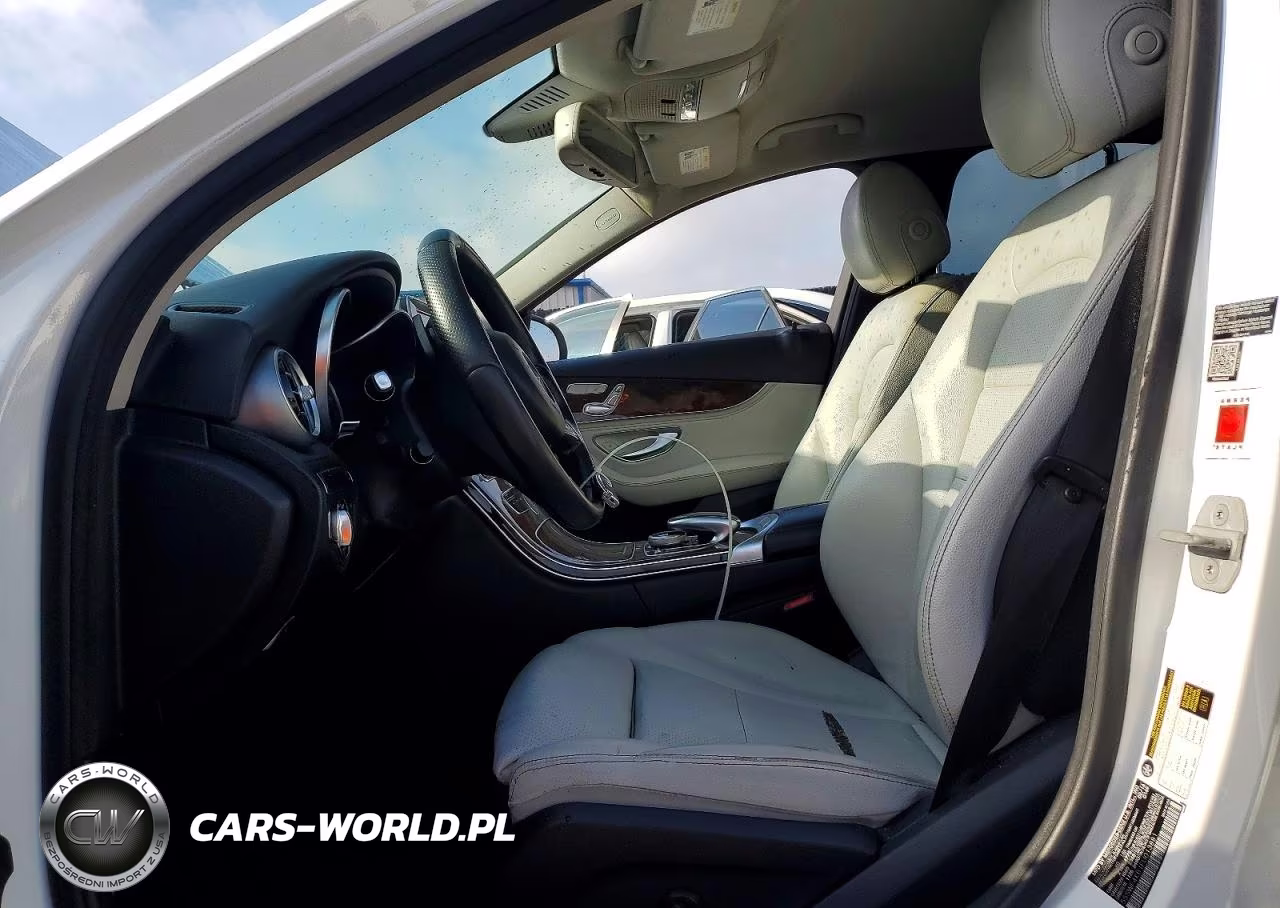 2015 Mercedes-Benz C 300 4Matic VIN:55SWF4KB1FU013881 - 7