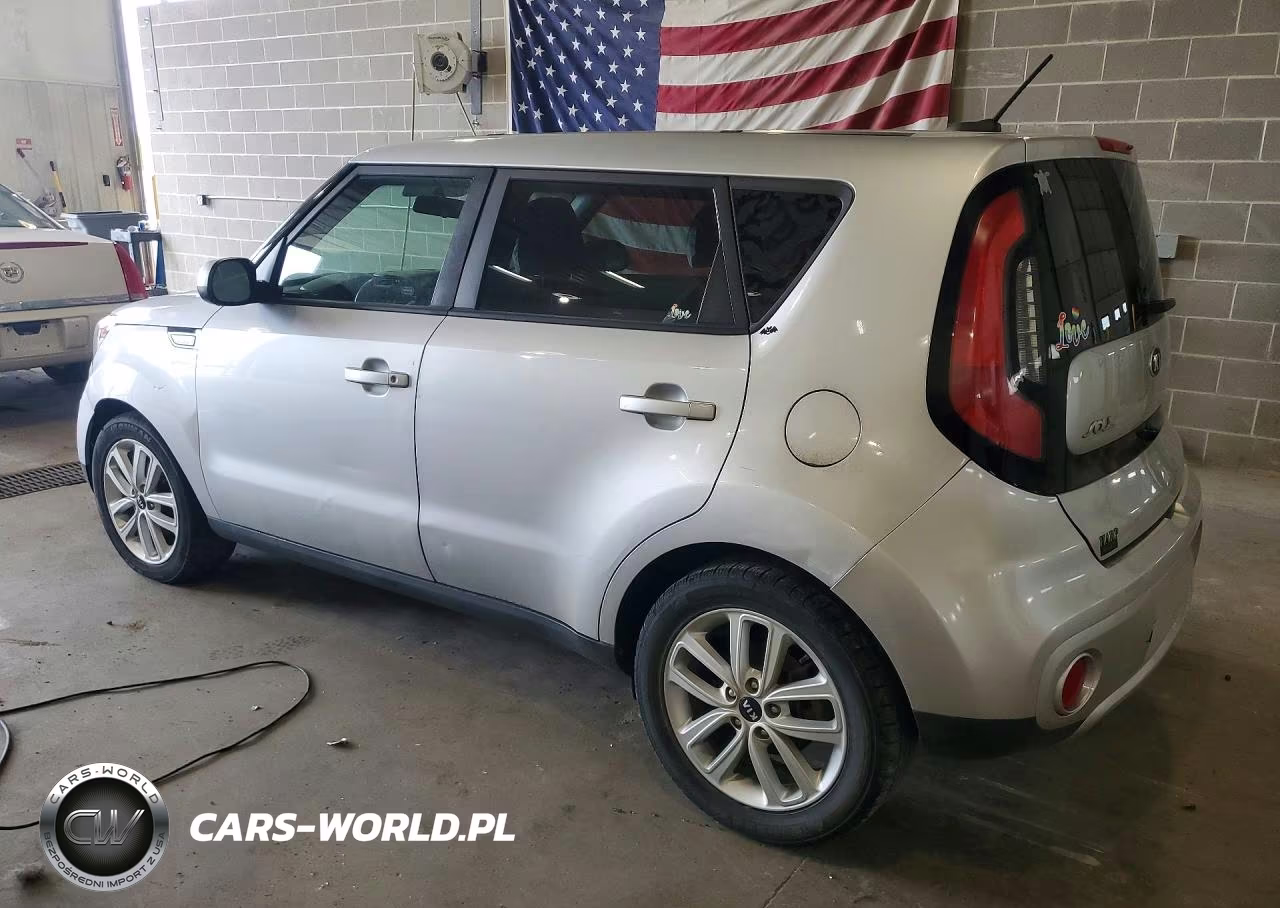 2018 Kia Soul + VIN:KNDJP3A59J7585939 - 2
