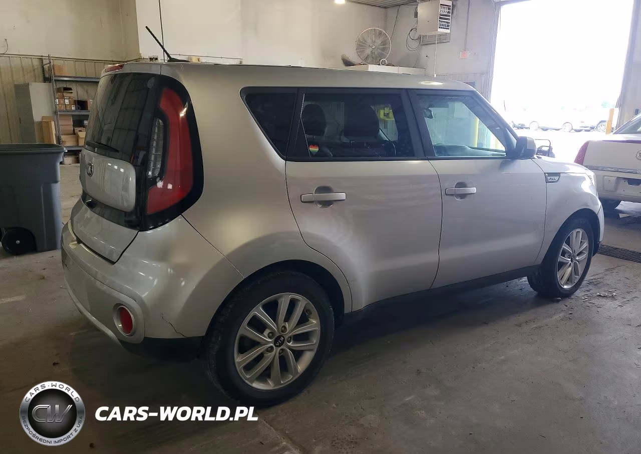 2018 Kia Soul + VIN:KNDJP3A59J7585939 - 3