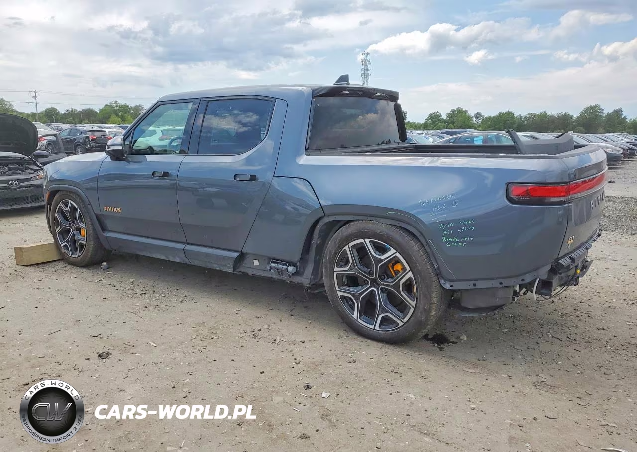 2022 Rivian R1T Adventure VIN:7FCTGAAA3NN014615 - 2