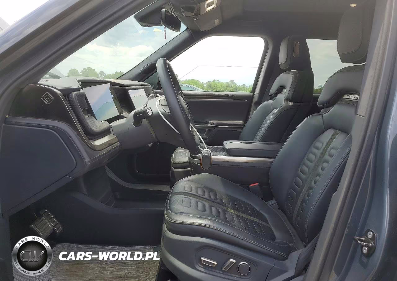 2022 Rivian R1T Adventure VIN:7FCTGAAA3NN014615 - 7