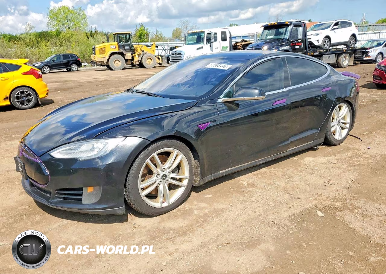 2015 Tesla Model S 70D