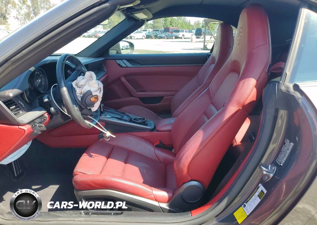 2020 Porsche 911 Carrera S VIN:WP0CB2A91LS262800 - 7