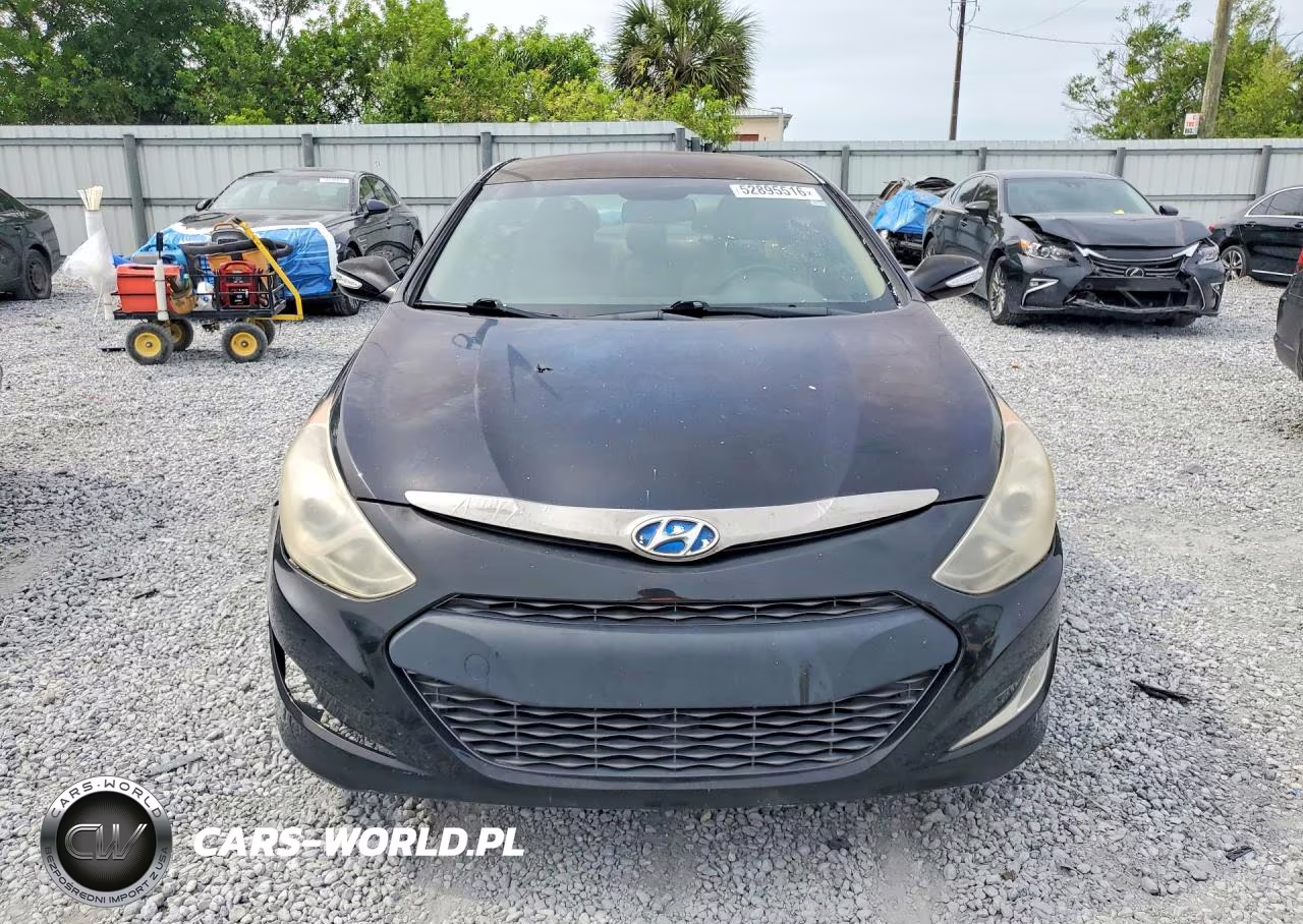 2013 Hyundai Sonata Hybrid VIN:KMHEC4A44DA084129 - 5