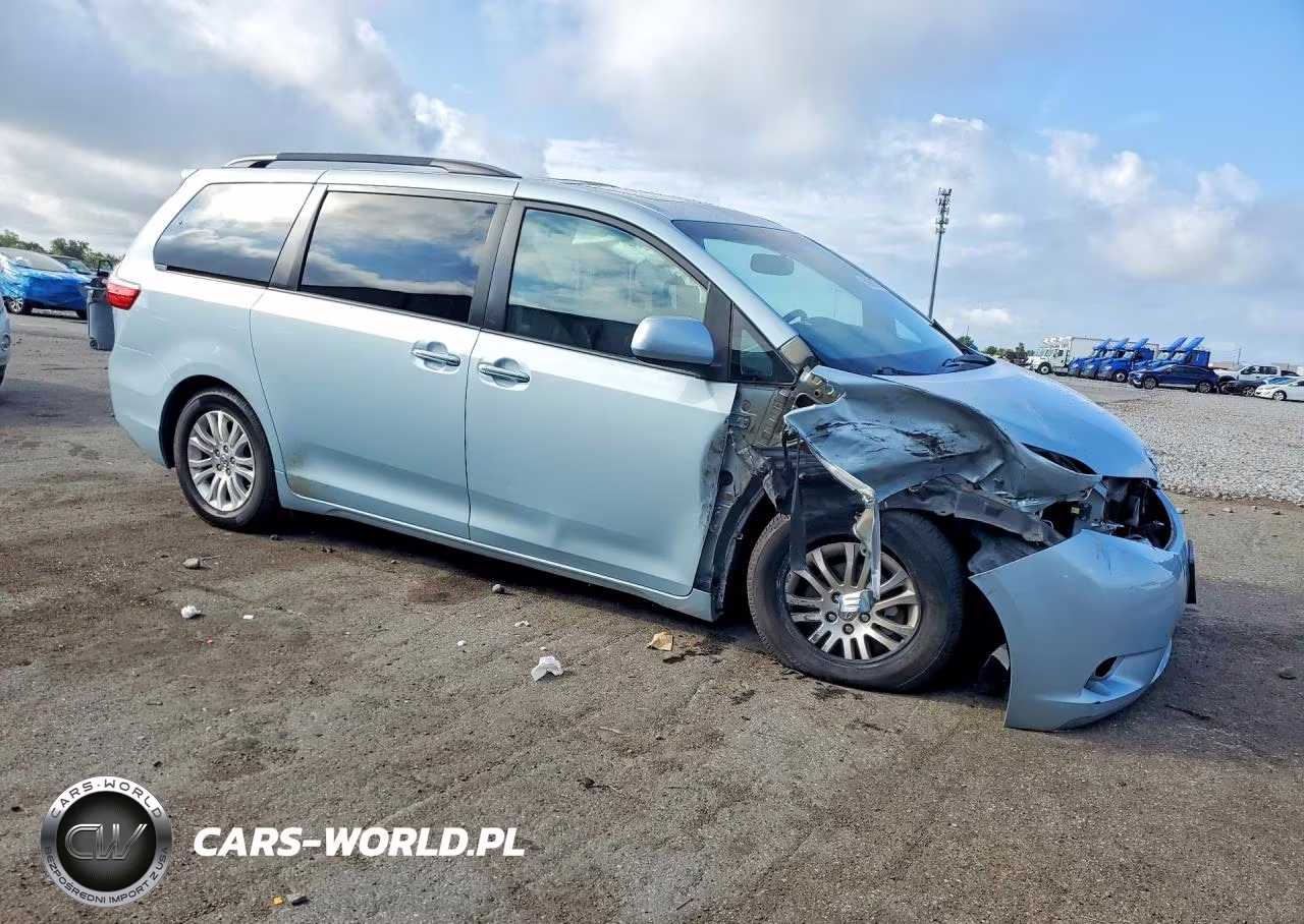 2015 Toyota Sienna Xle 8-Passenger VIN:5TDYK3DC4FS530027 - 4