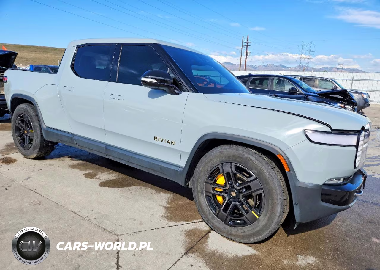 2022 Rivian R1T Adventure VIN:7FCTGAAA9NN005675 - 4