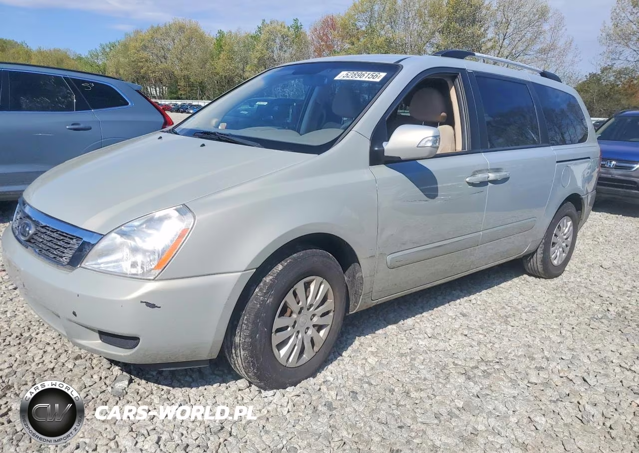 2012 Kia Sedona Lx
