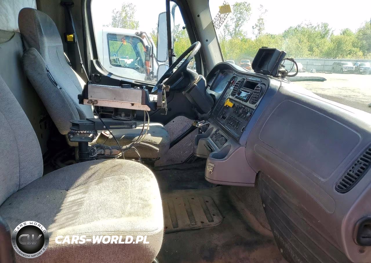 2012 Freightliner Business Class M2 Grapple Truck VIN:1FVHCYBSXCHBR9112 - 5