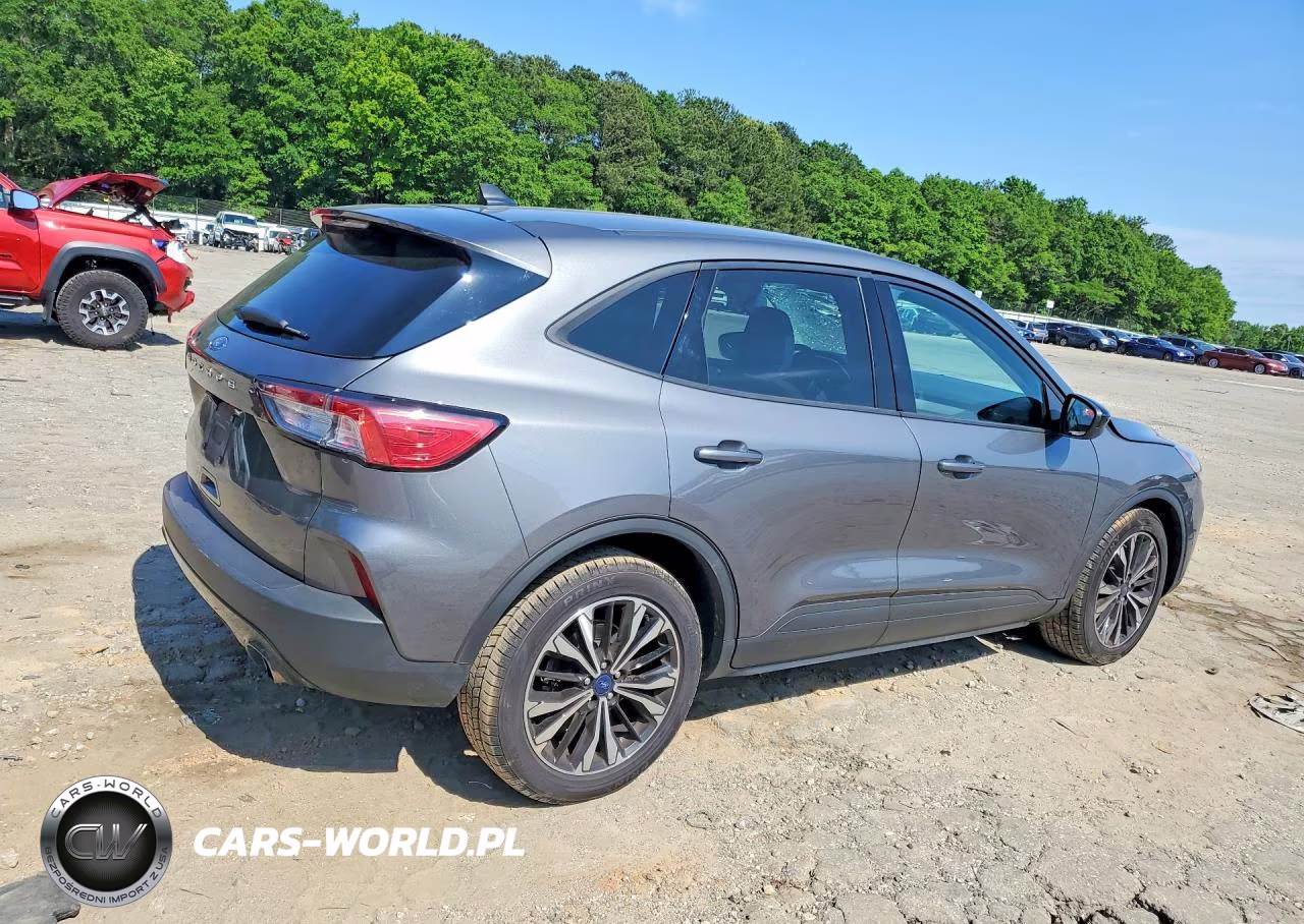 2021 Ford Escape Se VIN:1FMCU0G6XMUA97519 - 3