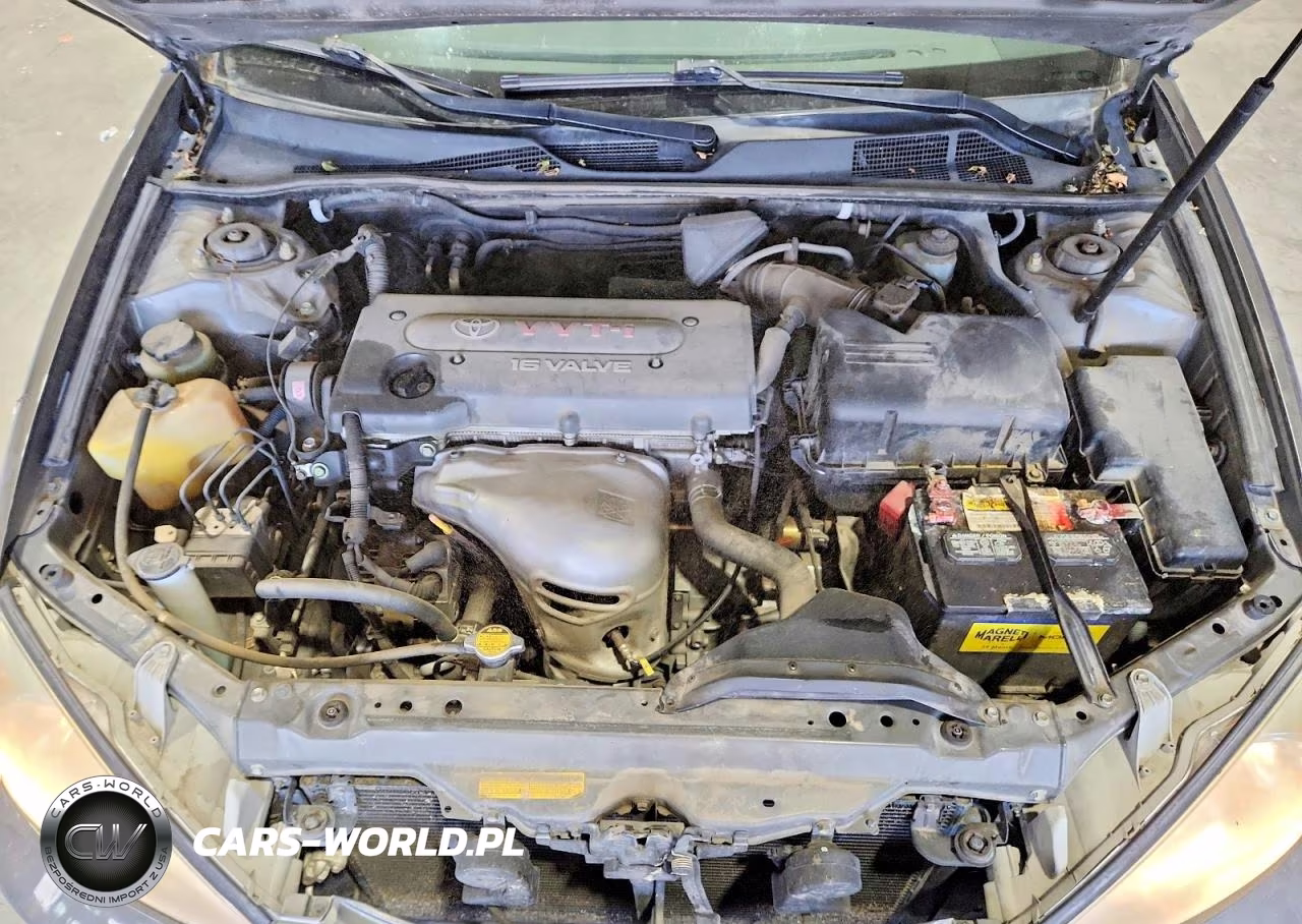 2002 Toyota Camry Le VIN:JTDBE32K820054305 - 11