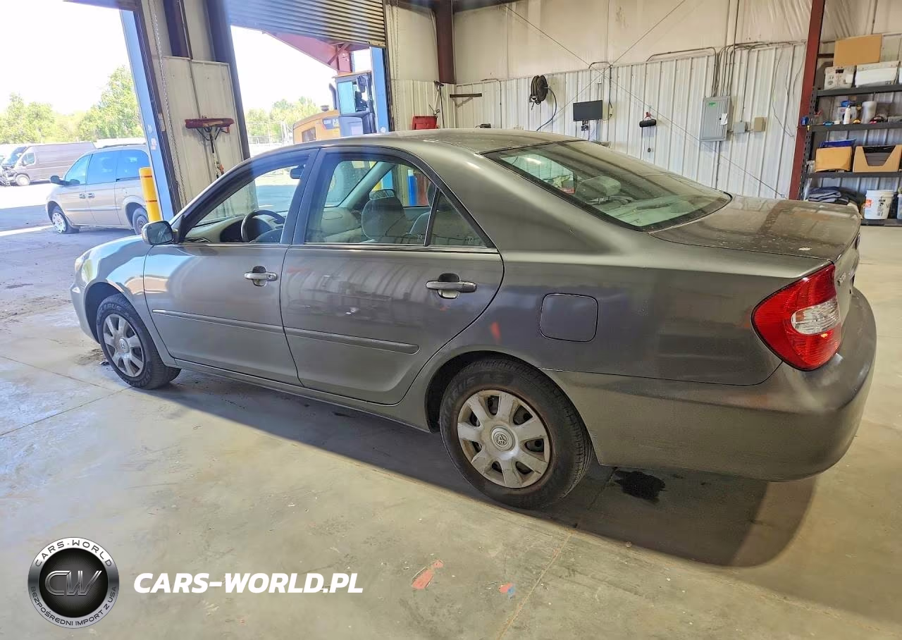 2002 Toyota Camry Le VIN:JTDBE32K820054305 - 2