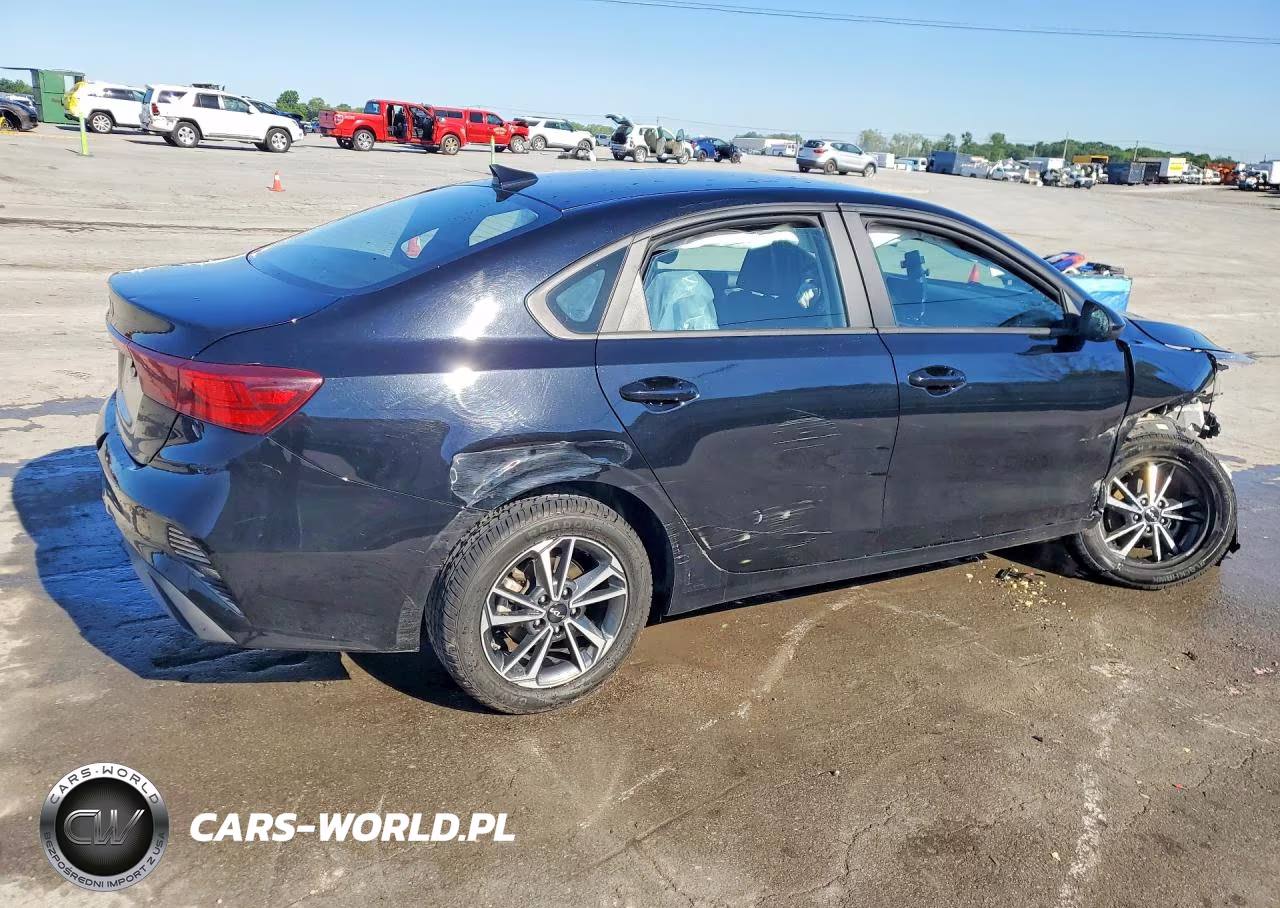 2023 Kia Forte Lxs VIN:3KPF24AD8PE623249 - 3