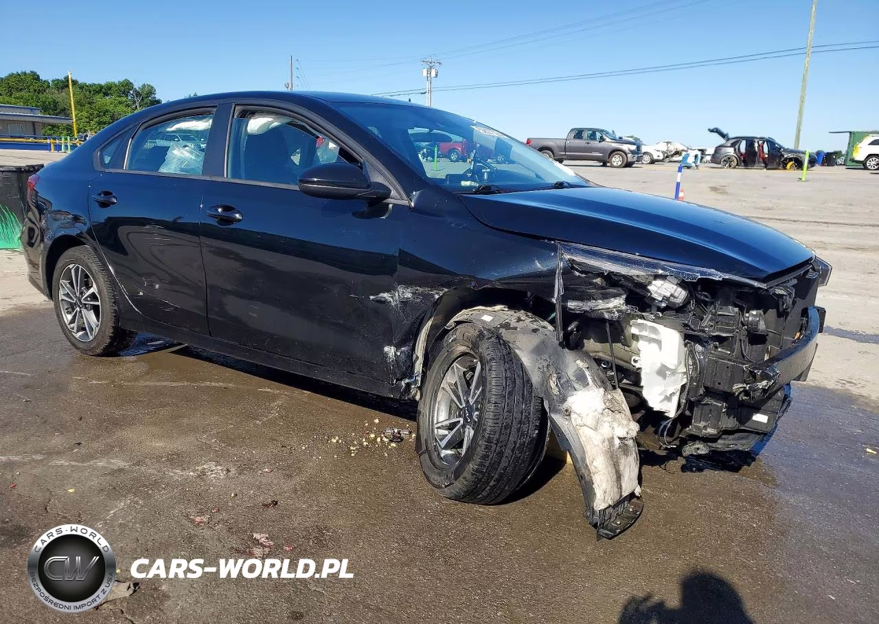 2023 Kia Forte Lxs VIN:3KPF24AD8PE623249 - 4