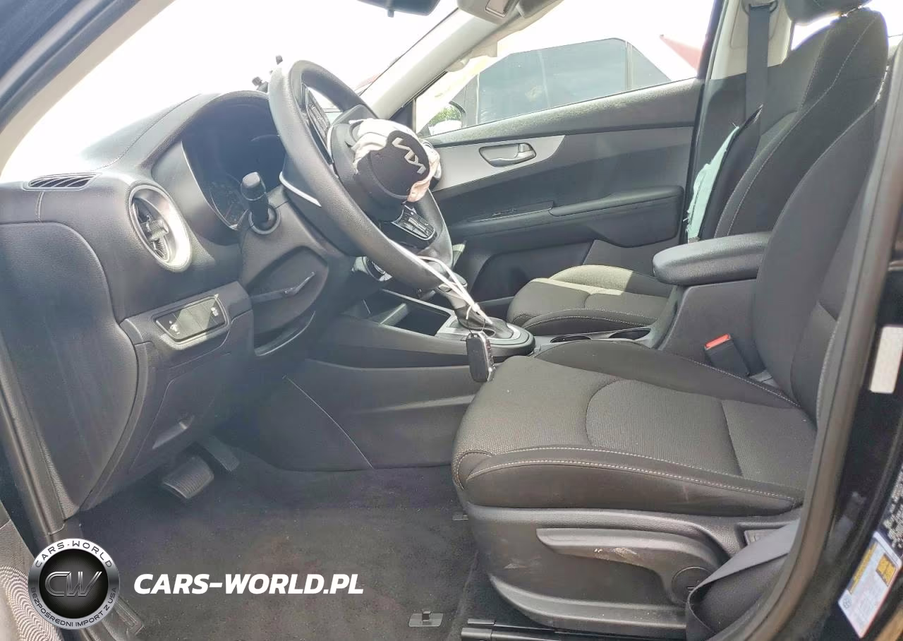 2023 Kia Forte Lxs VIN:3KPF24AD8PE623249 - 7