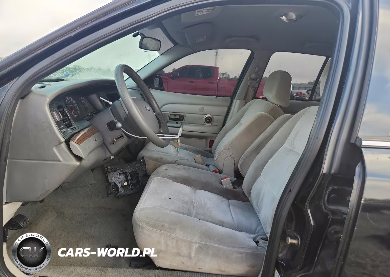 2005 Ford Crown Victoria VIN:2FAFP73W65X130913 - 7