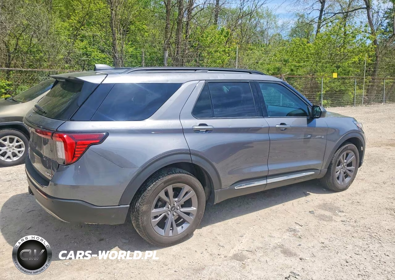 2025 Ford Explorer Active VIN:1FMUK8DH3SGA71483 - 3